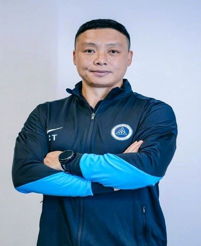曹阳力挺潘朝伟：不是关系户是球场节拍器