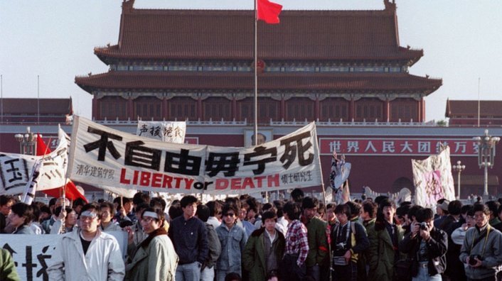 法国队谨慎对待楚阿梅尼伤情坎特或迎复出