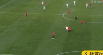 贝林厄姆2分钟2球，英格兰2-1领先墨西哥